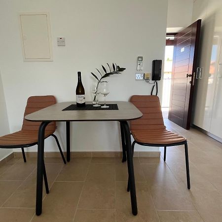 Papho'S Mare Apts Paphos Ngoại thất bức ảnh