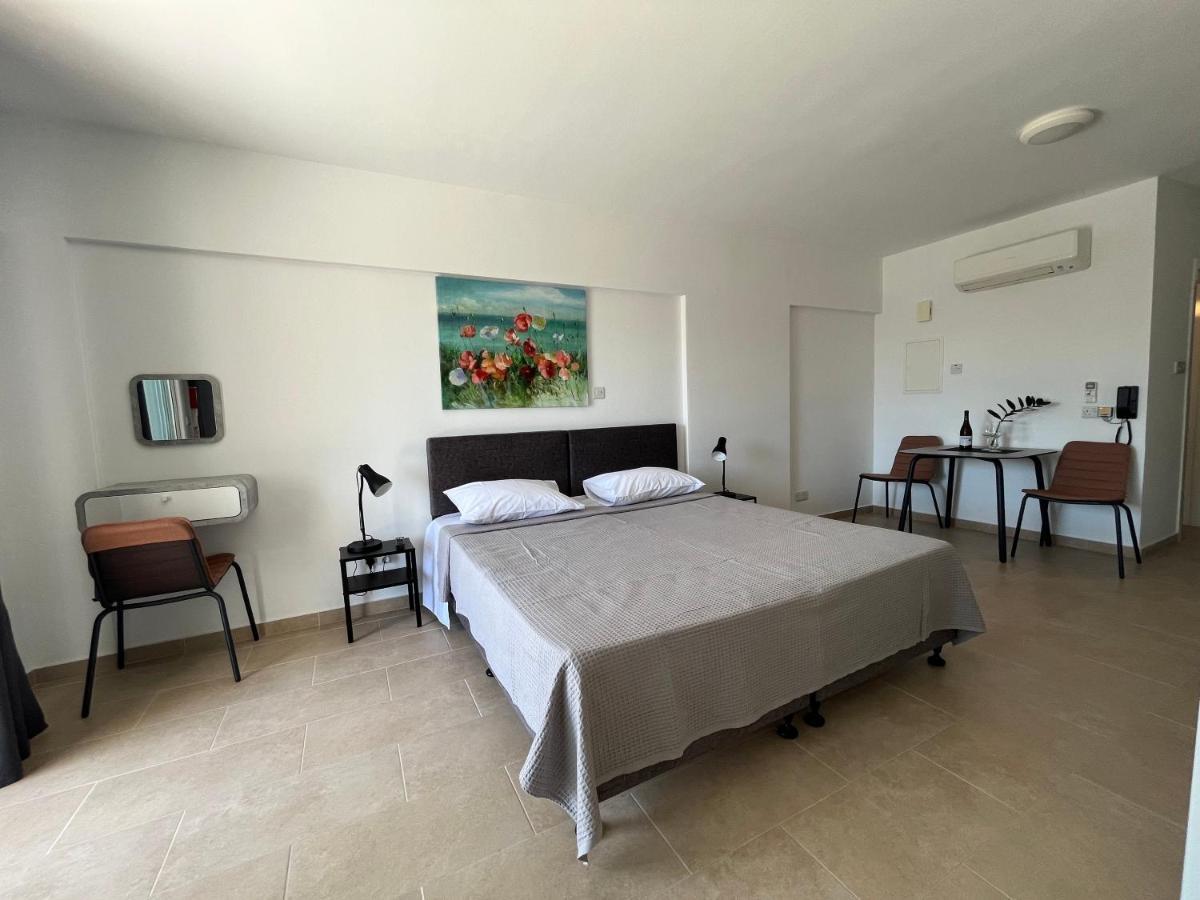 Papho'S Mare Apts Paphos Ngoại thất bức ảnh