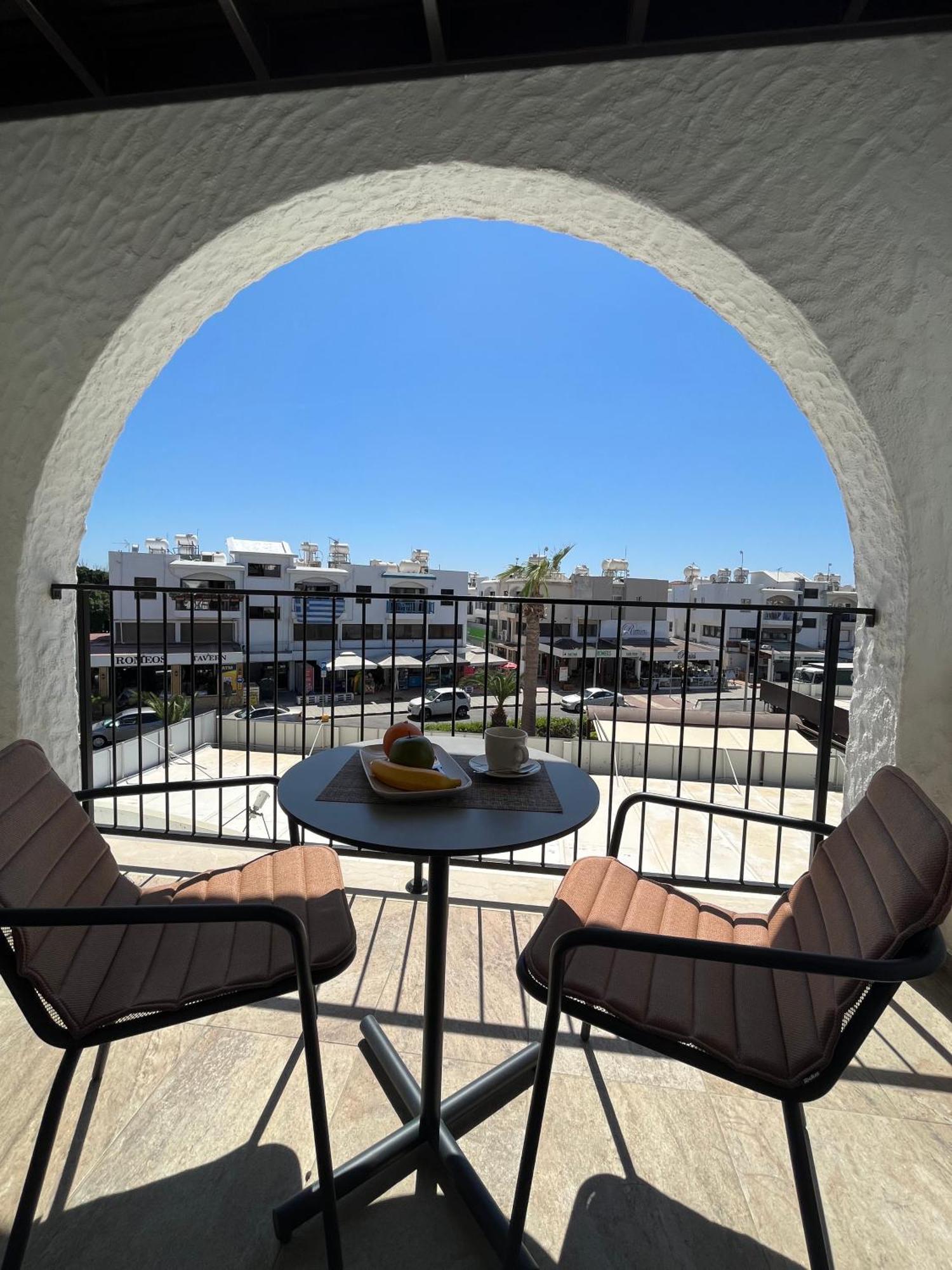 Papho'S Mare Apts Paphos Ngoại thất bức ảnh